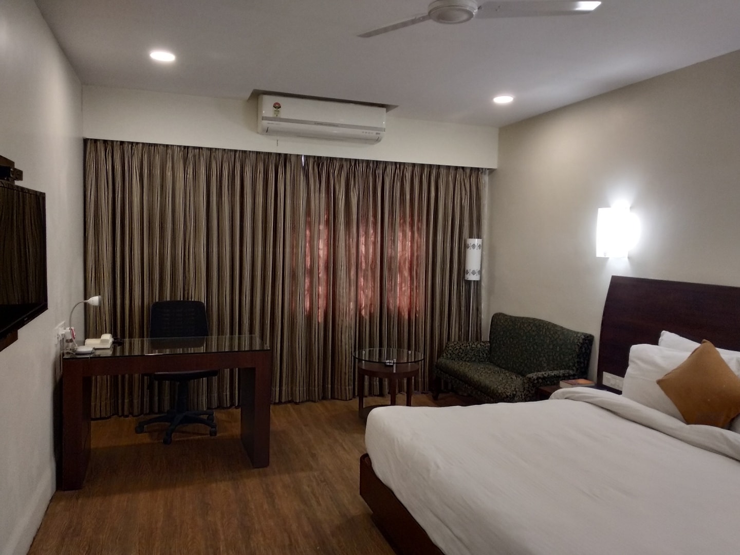Hotel Sadanand - Tap to explore photos