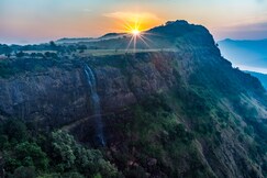 CosmicStays Ekantam Mountain View Villa at Velhe