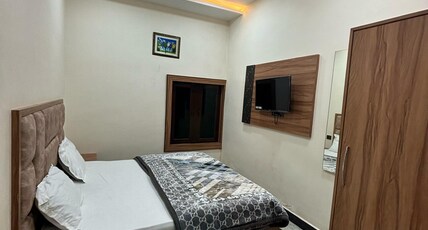 Shree Radha Rani Paying Guest House Room Type - Double Bed AC Rooms
