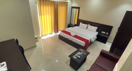 Hotel GC International Room Type - Premium Executive Room with Front Facing Balcony
