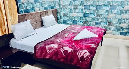 Hotel Vishal Palace & Restaurant Room Type - Super Deluxe Room