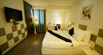 Hotel Vijay Park Inn, Gandhipuram Room Type - Deluxe Room
