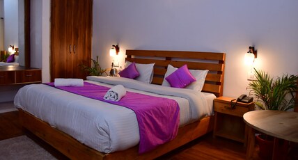 The River side Resort, kaichi dham Room Type - deluxe room