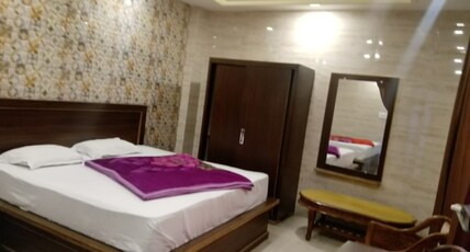 Hotel Samrat Room Type - Deluxe Room Hotel Samrat Room Type - Deluxe Room