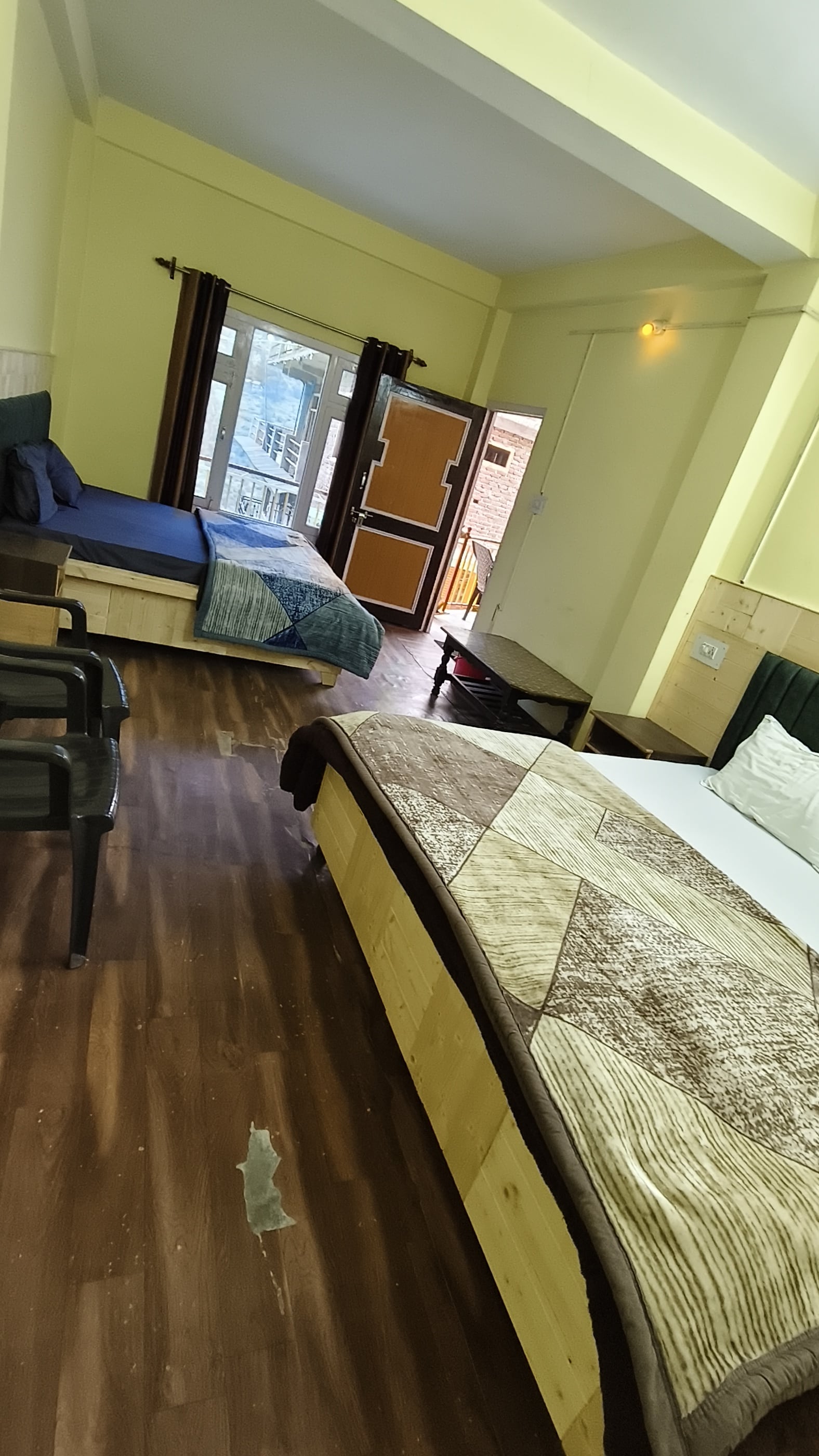 Raj Homestay - Tap to explore photos