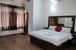 Rooms of THE REJOICE
