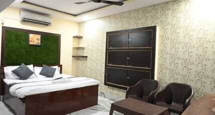 Omkar Residency Room Type - Deluxe Room