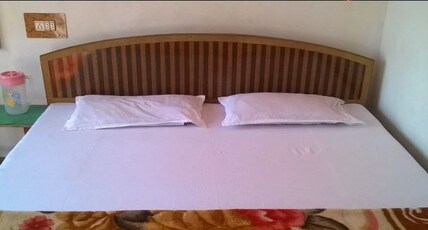 Friends Guesthouse Pahalgam Room Type - Double Bedded Room