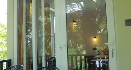 Lakefront Beach Homes Room Type - Deluxe AC Cottage with Lake View