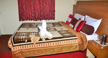 Woods Paradise Room Type - Standard Room