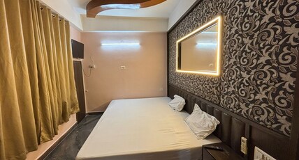 Hotel Srimann Mangalam Room Type - Standard Room