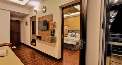 Vagator Downtown By VDP Room Type - Family Interconnected, Two Rooms with Balcony