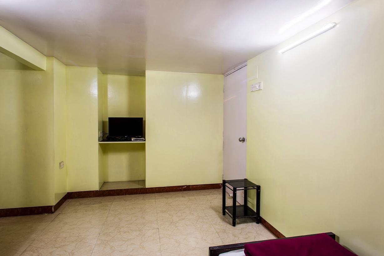 Hotel Samrat - Tap to explore photos