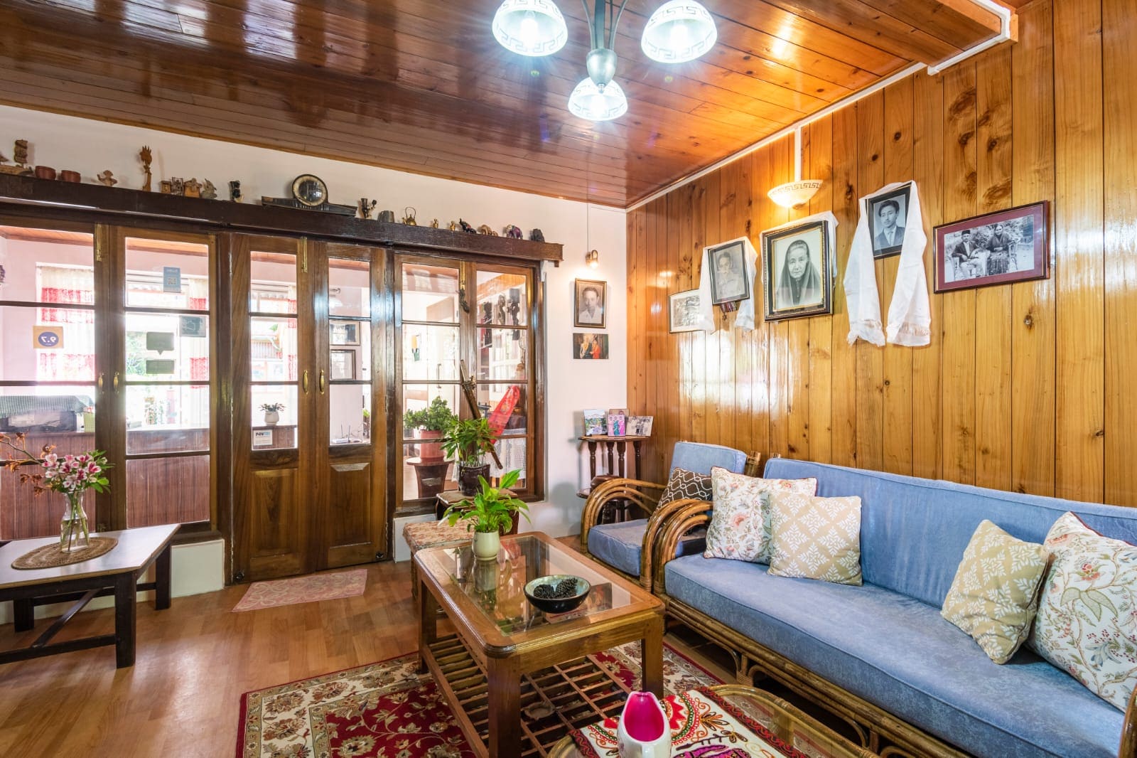 Little Singmari Homestay Near St Josephs College - Tap to explore photos