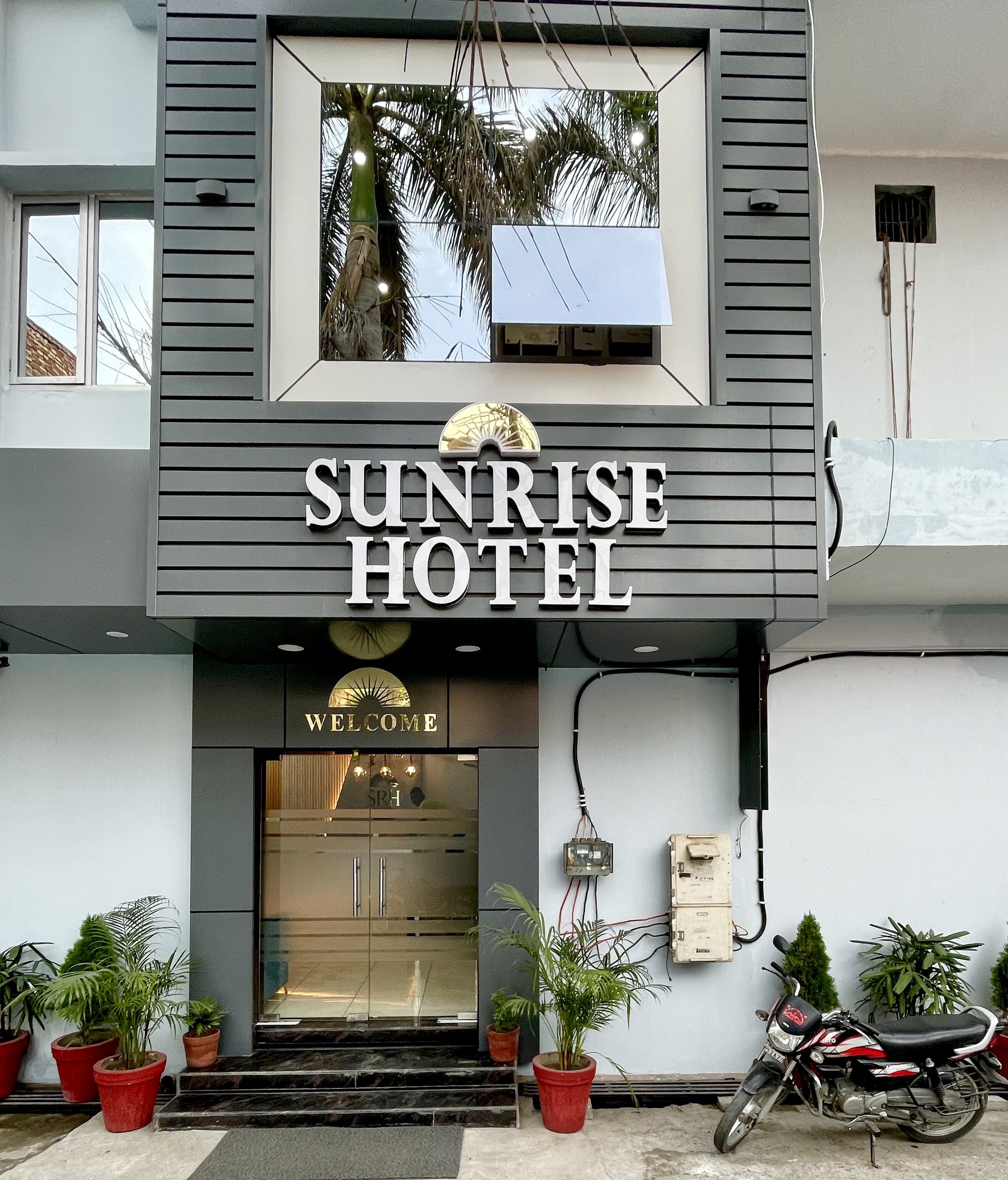 Sunrise Hotel - Tap to explore photos