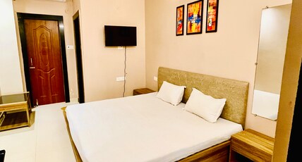 Hotel Kailash INN Room Type - Deluxe Room With AC or Geyser