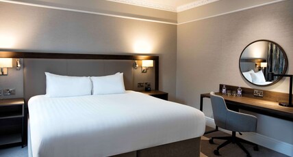 Hilton Edinburgh Carlton Room Type - QUEEN EXECUTIVE ROOM