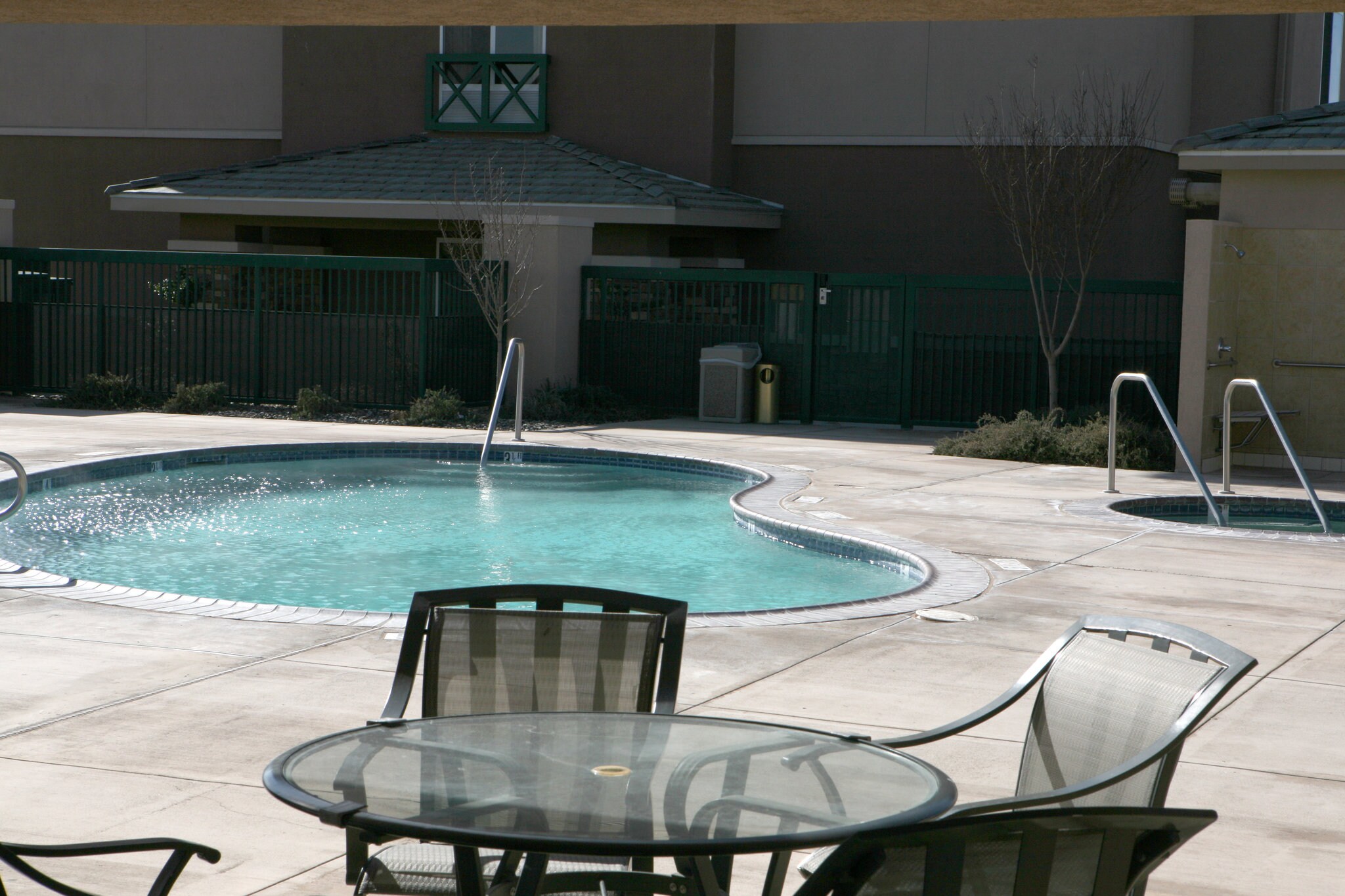 Holiday Inn Express Tehachapi - Tap to explore photos