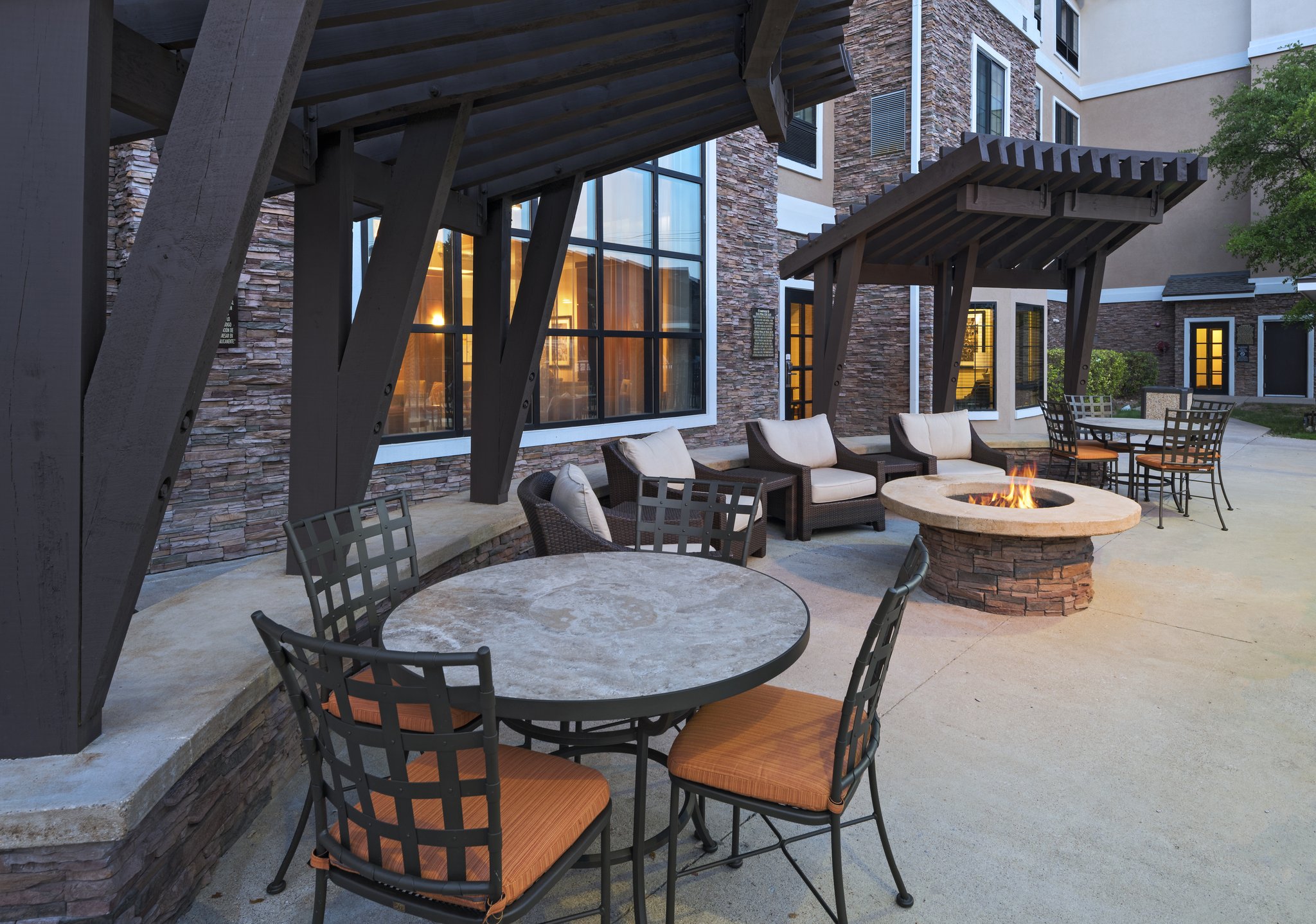 Staybridge Suites AUSTIN NORTHWEST - Tap to explore photos