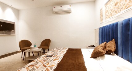THE RITZ HOTEL - Your Smart And Budget Stay Room Type - Deluxe Double Room THE RITZ HOTEL - Your Smart And Budget Stay Room Type - Deluxe Double Room