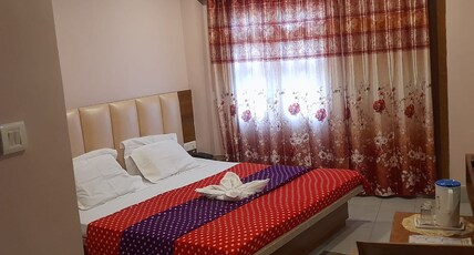 Hotel Mayur Room Type - STANDARD Non-AC DOUBLE BED