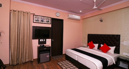 Blooms Premium Room Type - Suite Room Blooms Premium Room Type - Suite Room