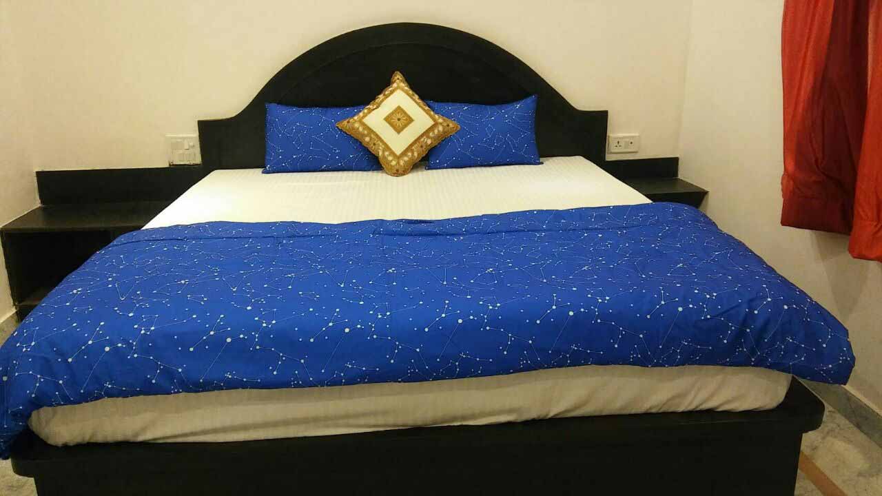 Hotel Khajuraho Inn - Tap to explore photos