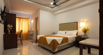 Hotel Viswa Grand Room Type - Executive AC Room Hotel Viswa Grand Room Type - Executive AC Room