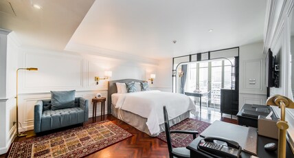 Akara Hotel Room Type - Siam Suite (King)