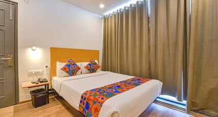 FabHotel NY Townhouse Room Type - Deluxe Room