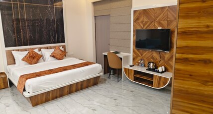 Hotel Sharma Jaipur Room Type - Premium Family Suite Hotel Sharma Jaipur Room Type - Premium Family Suite