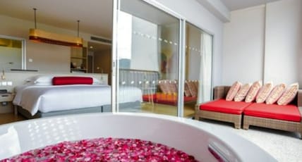 Ramada by Wyndham Phuket Deevana Patong Room Type - Junior Suite with Bathtub, Balcony Ramada by Wyndham Phuket Deevana Patong Room Type - Junior Suite with Bathtub, Balcony