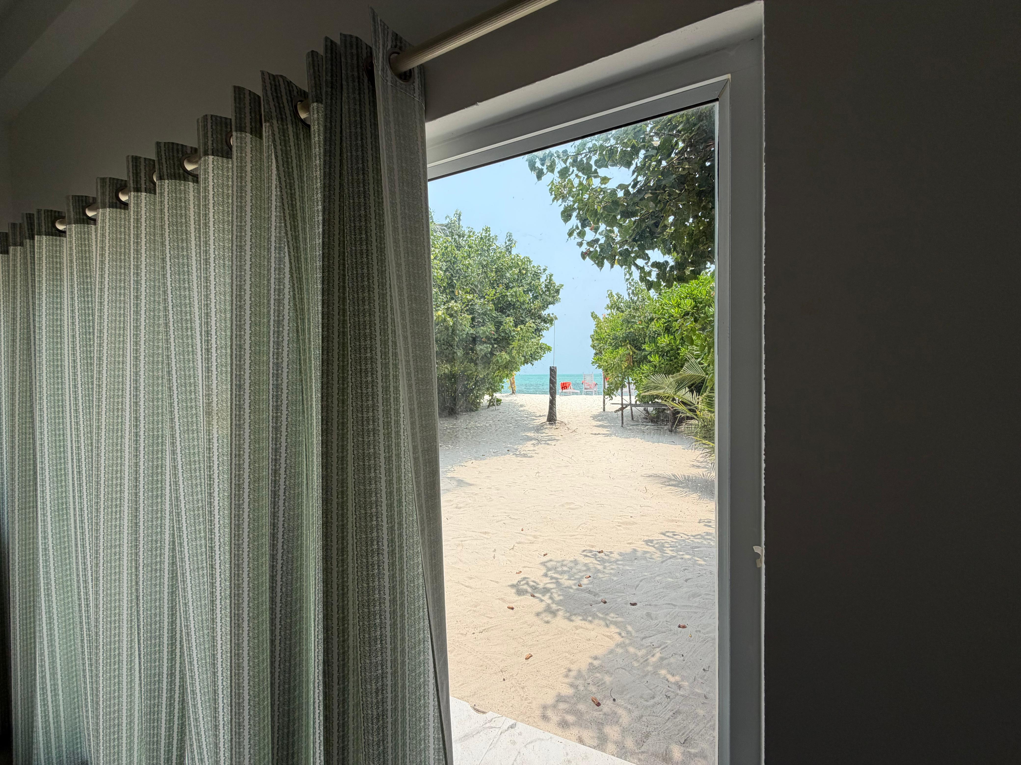 PP Beach Villa - Tap to explore photos
