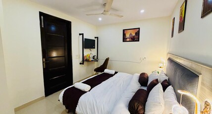 Hotel Oxygen Bloom Room Type - Deluxe Room