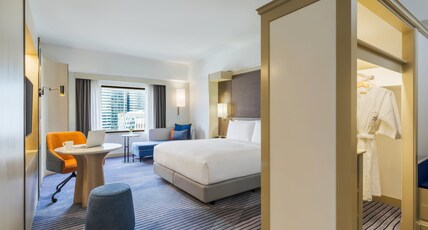 Crowne Plaza Bangkok Lumpini Park Room Type - Premium King Room 