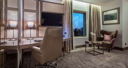 Hilton Podgorica Crna Gora Room Type - KING DELUXE ROOM-PARK VIEW