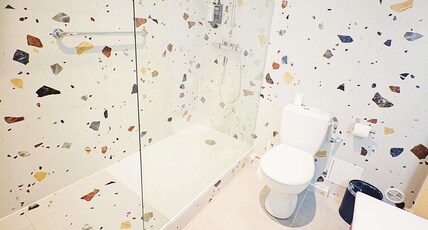 ibis Styles le Havre Centre Auguste Perret Room Type - Standard Family Suite with 1 double bed and 1 sofa bed