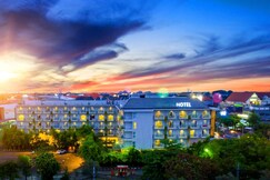 Kuta Galleria Hotel