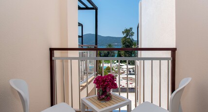 DoubleTree by Hilton Bodrum Isil Club Resort Room Type - KING DELUXE RM W  SEA VIEW