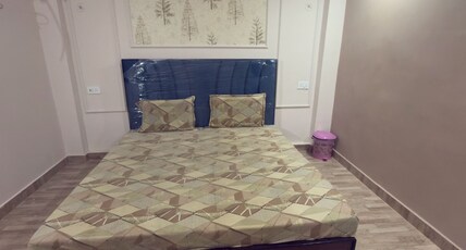 Park's Hotel Room Type - Bedroom 203 - AC ROOM