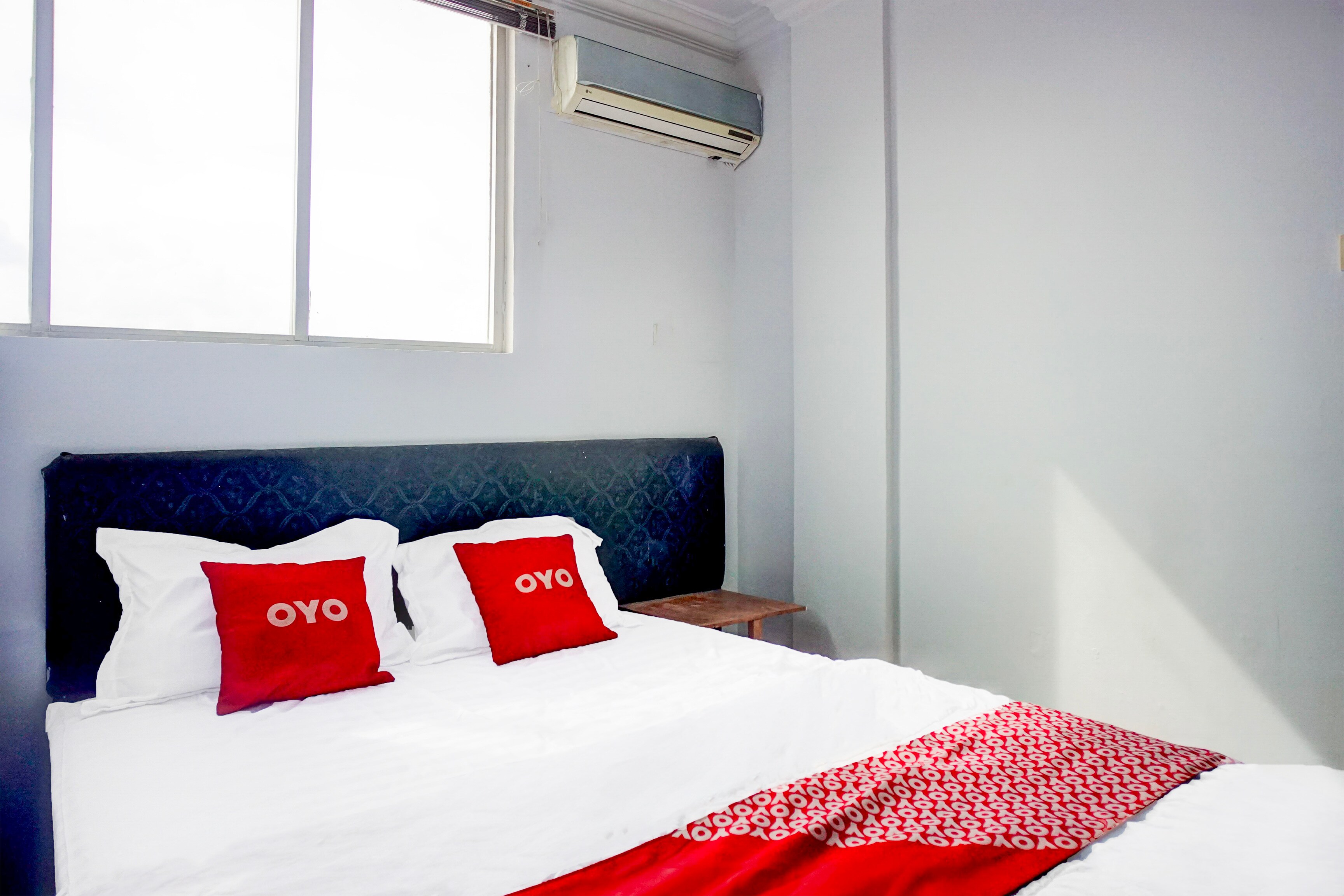 Hotel O Medan City Center Plaza Medan Fair - 6 Hour Stay - Tap to explore photos