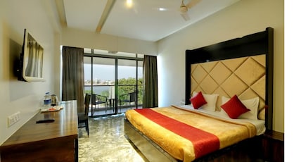 Hotel Apaar with Sea Face Garden Restaurant Room Type - Super Executive Sea Face Family Room with Balcony Hotel Apaar with Sea Face Garden Restaurant Room Type - Super Executive Sea Face Family Room with Balcony