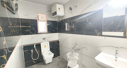 Sri Krishna Regenecy Room Type - 3 bedded room