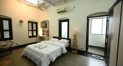 Vintage Rm 2 in Heritage Bungalow in Ballygunge Room Type - Bedroom 1