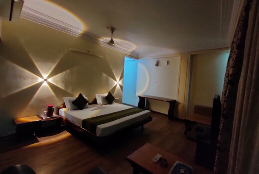 Hotel Shikhar Palace