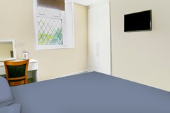 OYO Castle Hotel, Accrington