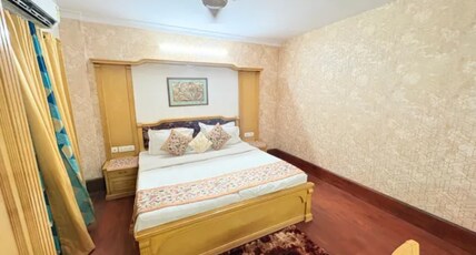 FabHotel New Empire Room Type - Deluxe Room