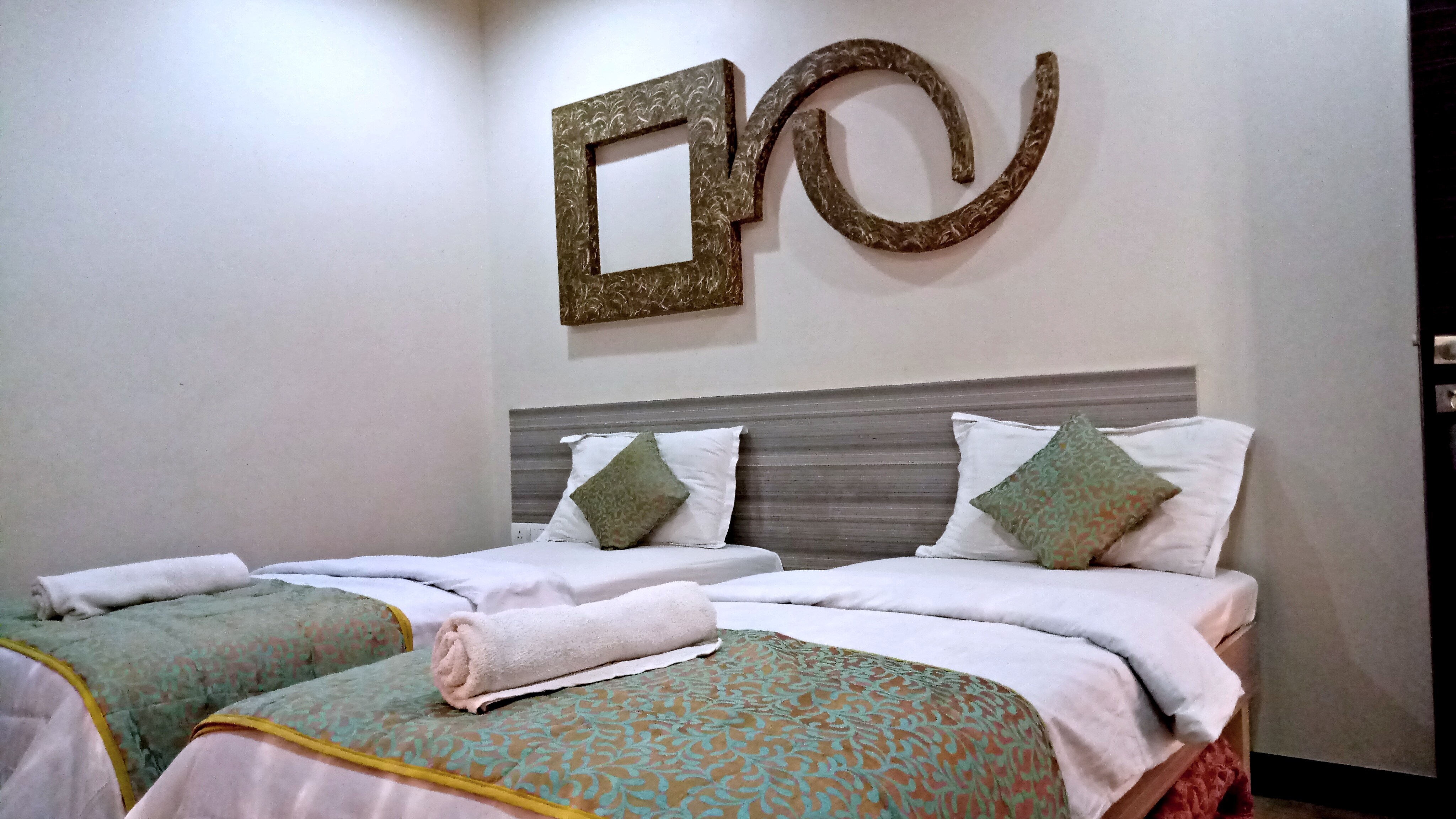 Hotel Gayatri Inn Annex - Tap to explore photos