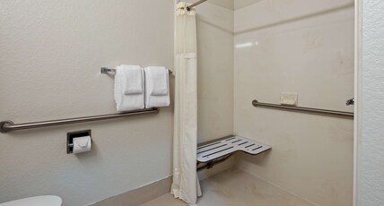 Best Western Heritage Inn & Suites Room Type - ACCESSIBLE - 2 QUEEN,MOBACC,COMAST,ROLLSH,NSMK,FULL BREAKFAST