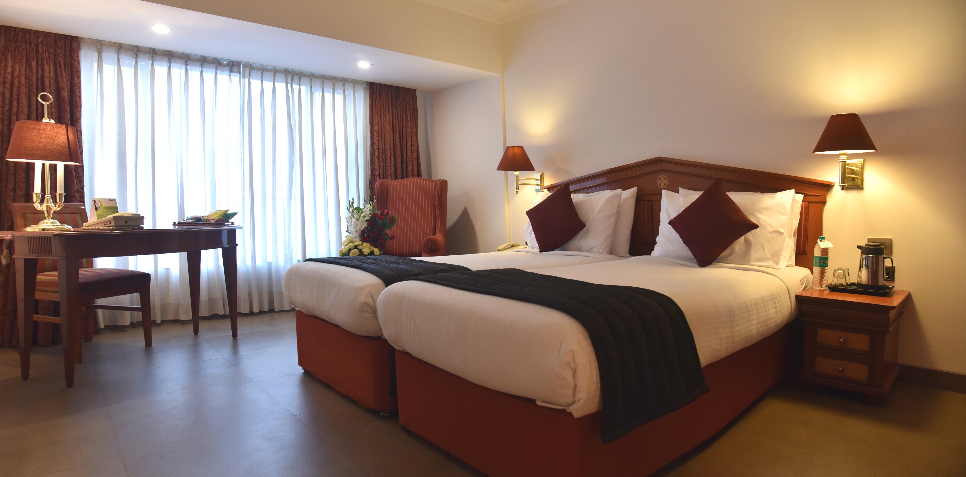 Hotel Sagar Plaza - Tap to explore photos